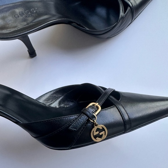GUCCI vintage kitten heels ,GG gold charm. - Picture 8 of 12